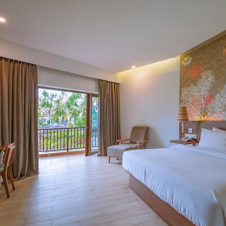 Manado Tateli Resort And Convention Exterior foto