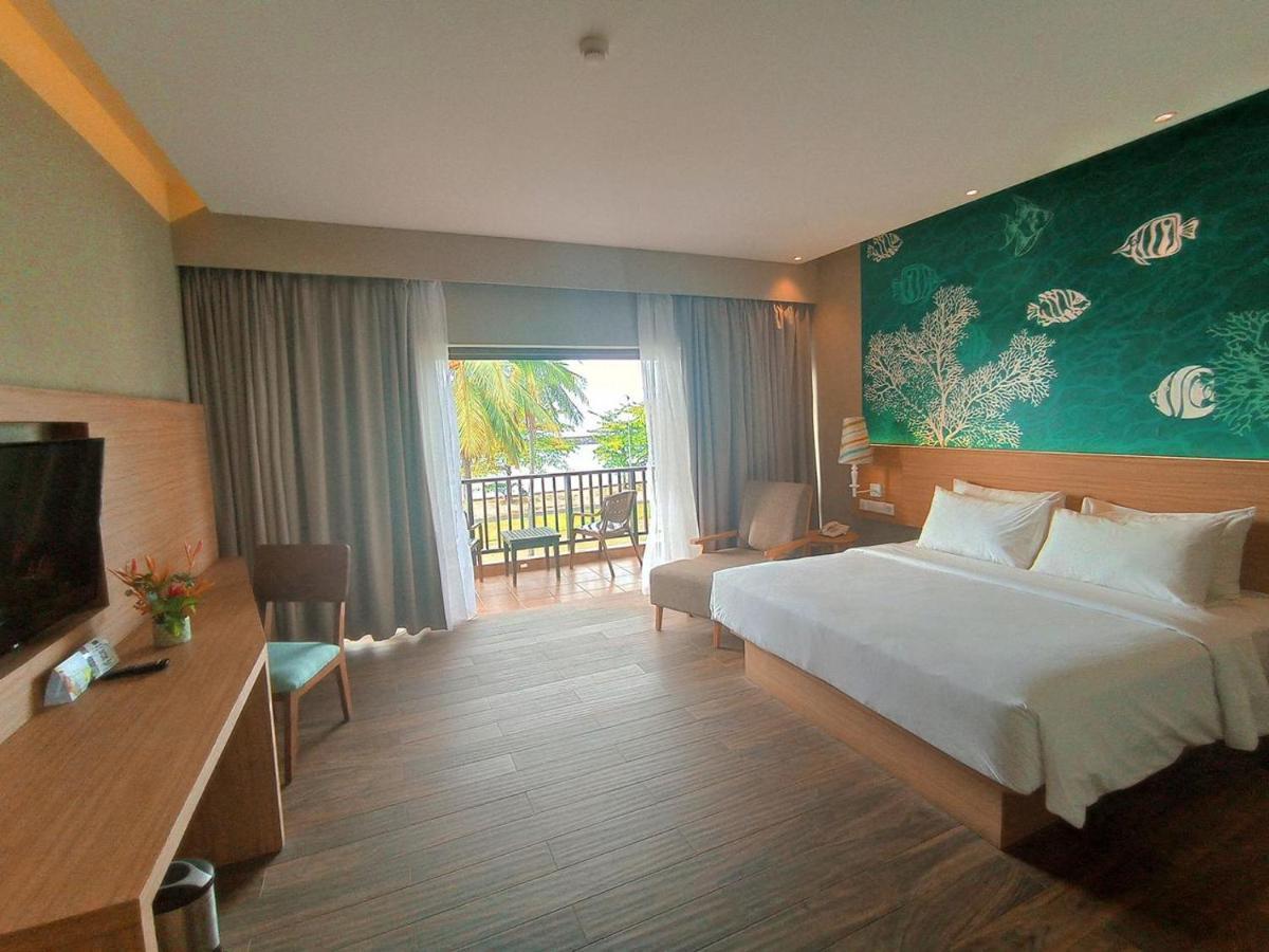 Manado Tateli Resort And Convention Exterior foto