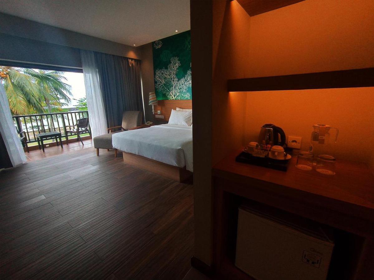 Manado Tateli Resort And Convention Exterior foto