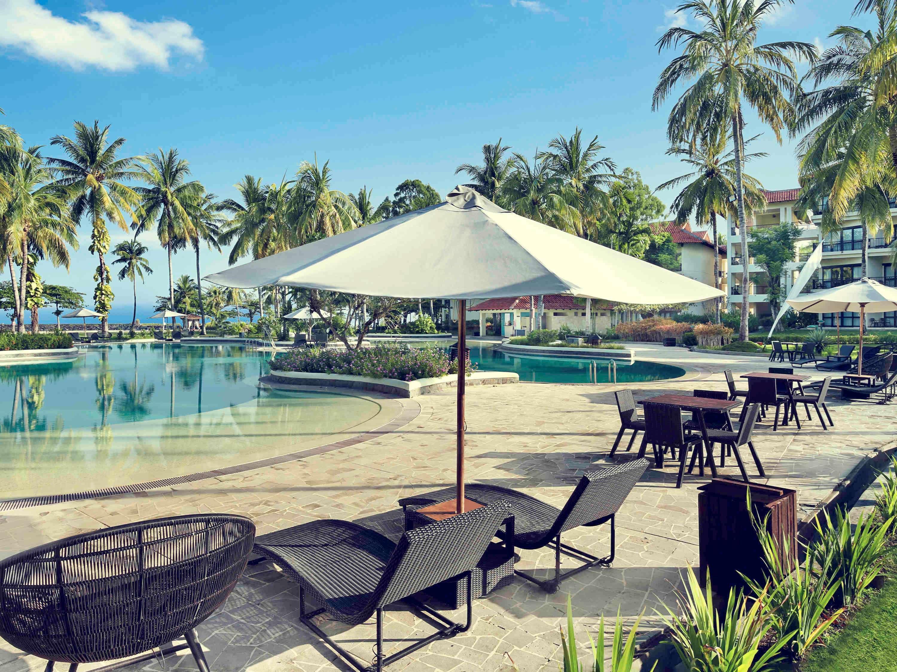 Manado Tateli Resort And Convention Exterior foto