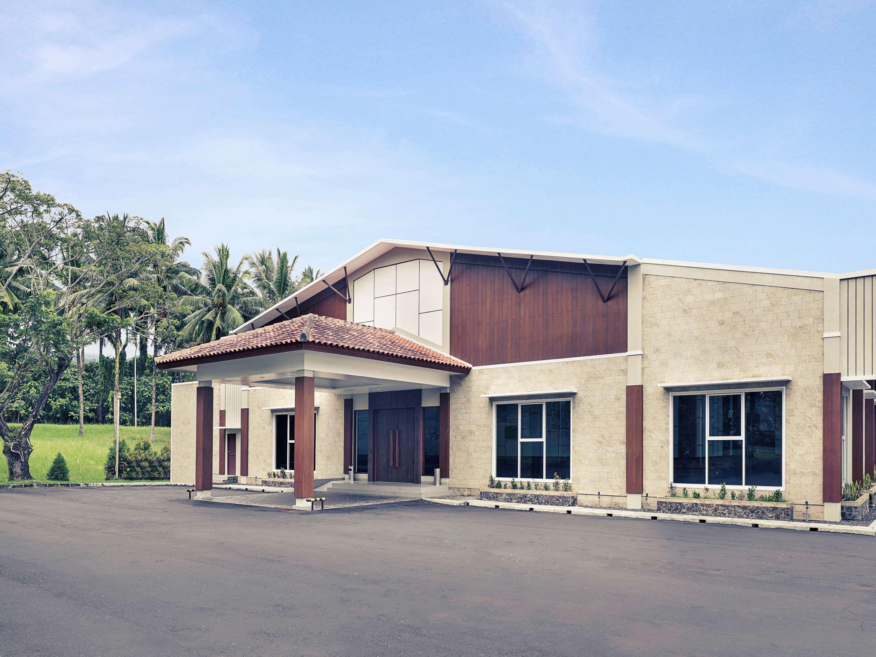Manado Tateli Resort And Convention Exterior foto