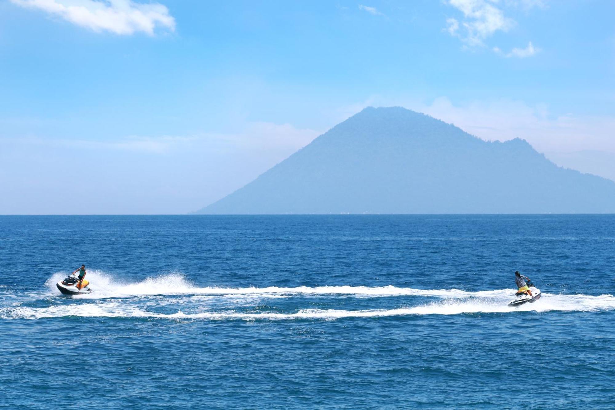 Manado Tateli Resort And Convention Exterior foto
