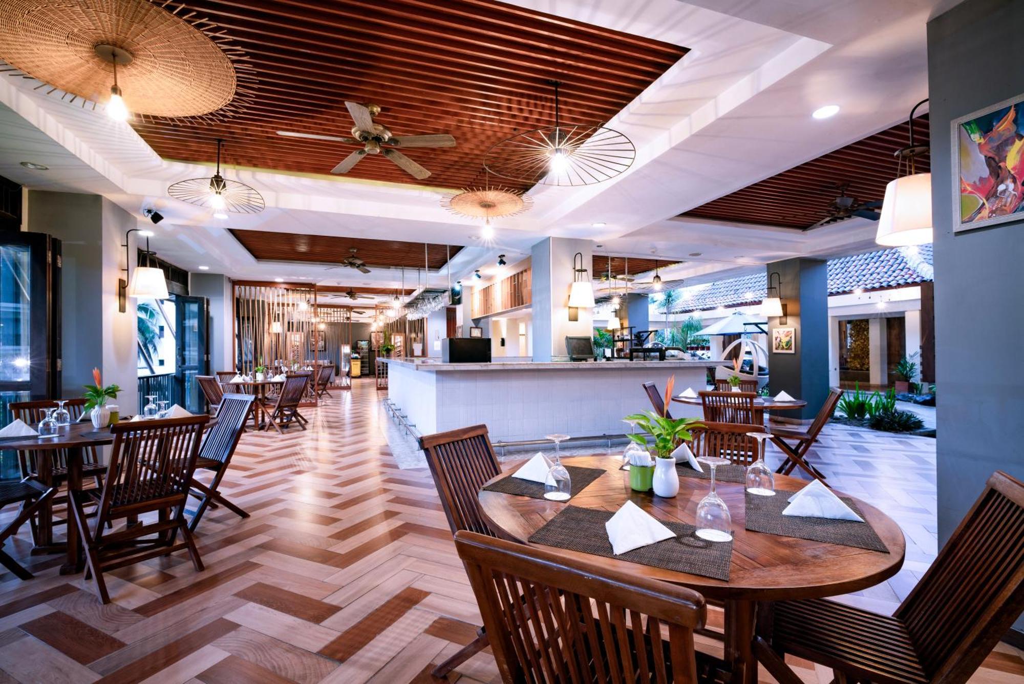 Manado Tateli Resort And Convention Exterior foto