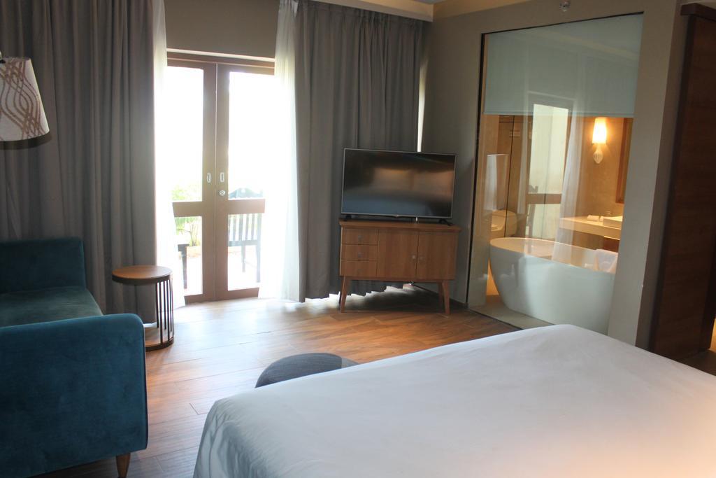 Manado Tateli Resort And Convention Exterior foto