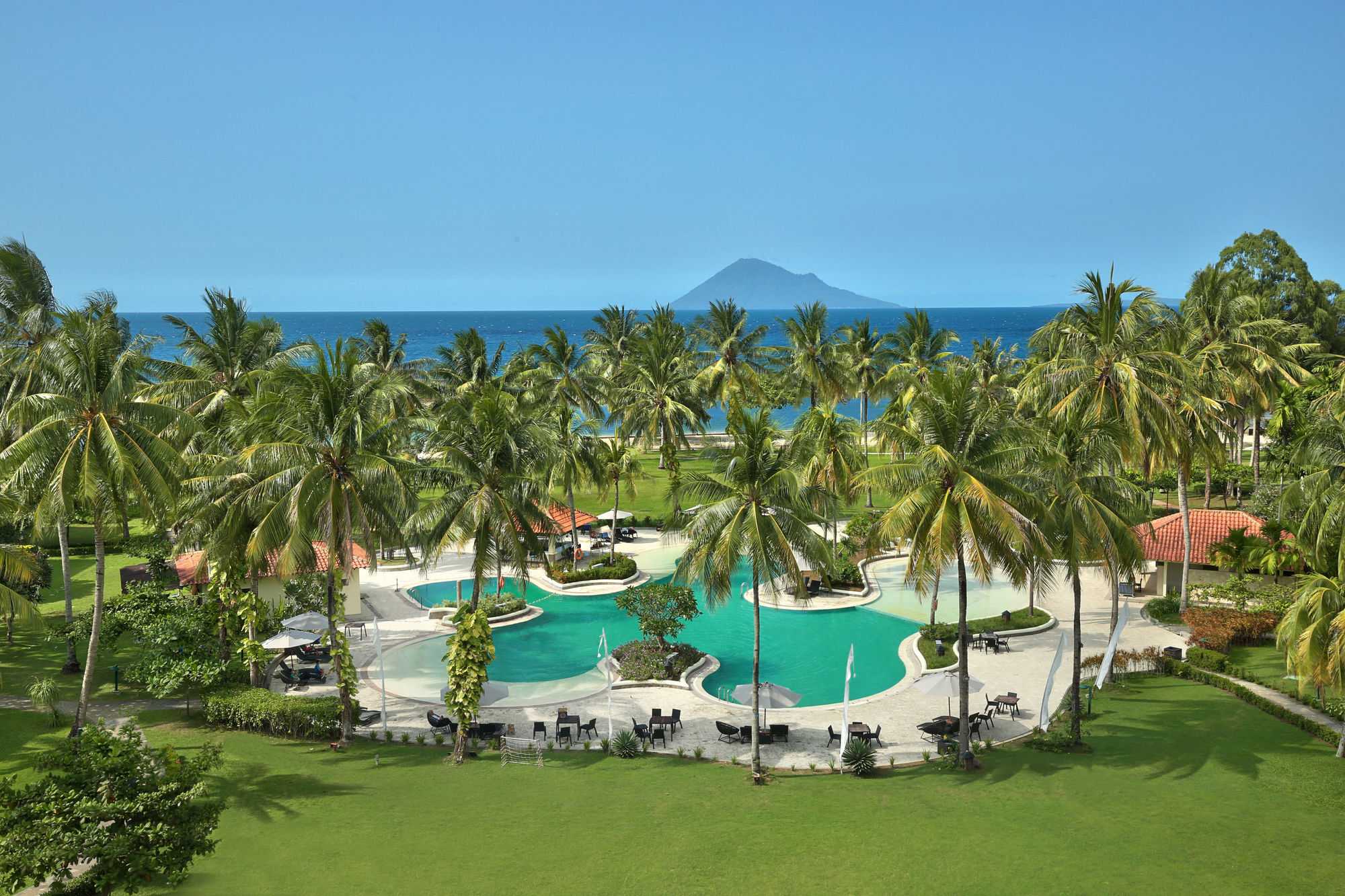 Manado Tateli Resort And Convention Exterior foto